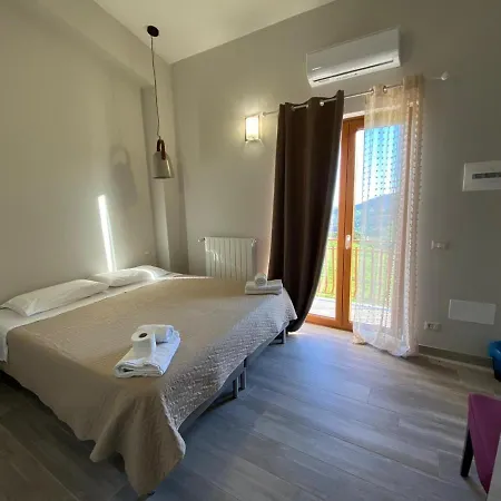 Montesoprano Agriturismo - - Spa - Gym -camping - * Capizzi